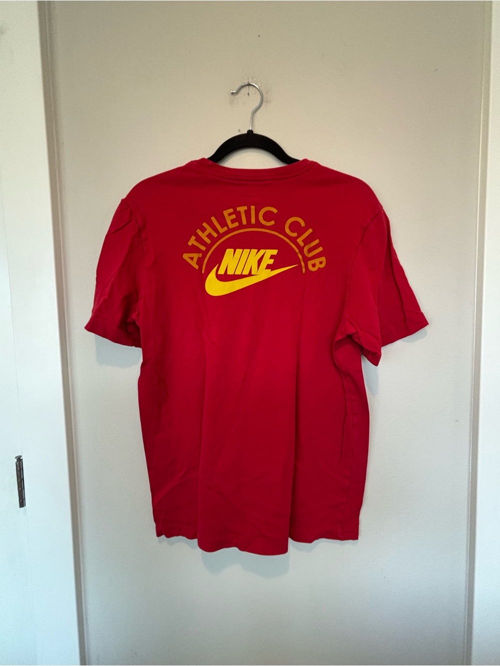 Nike Short Sleeve Graphic Tees in Red, White, Black - (4 Mediums) - Picture 7 of 16